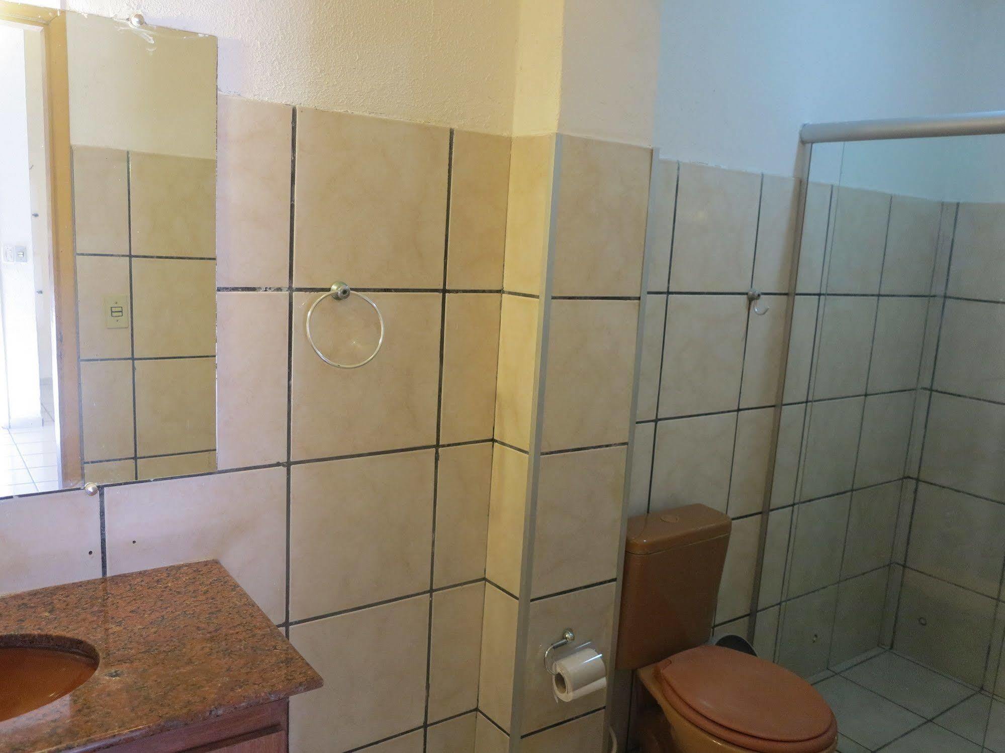Inn Pé Na Areia 2*